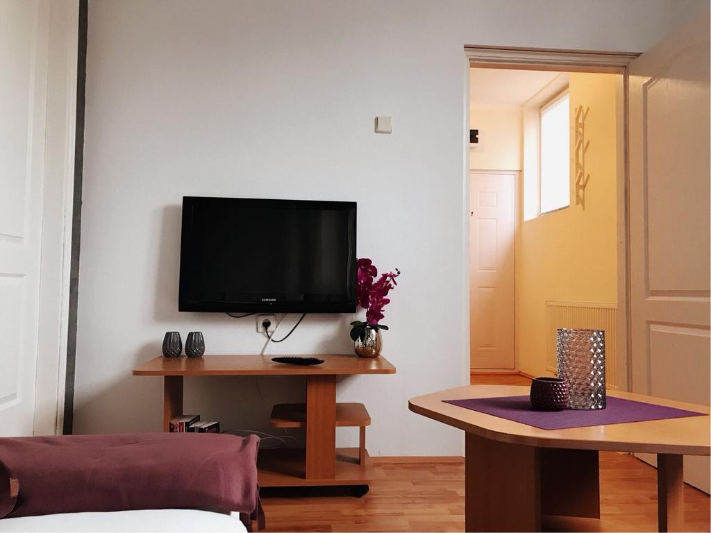 Five Apartments Indija Bagian luar foto