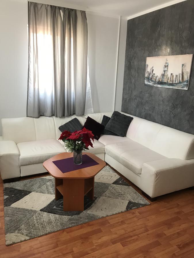 Five Apartments Indija Bagian luar foto