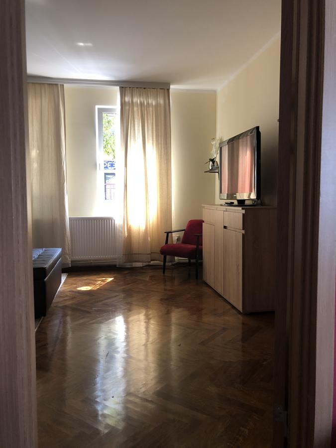 Five Apartments Indija Bagian luar foto